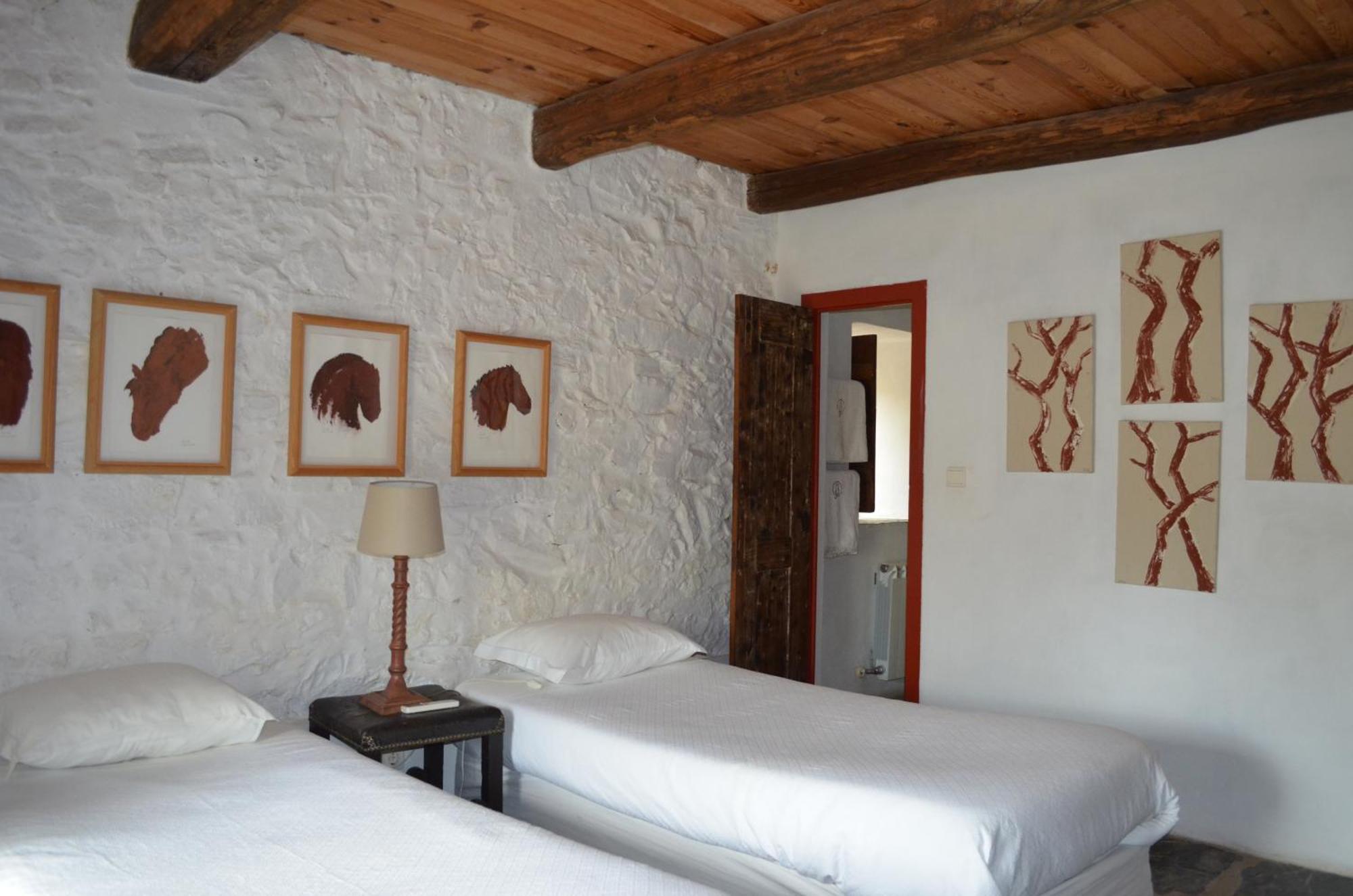 Quinta Do Barrieiro - Art Selection By Maria Leal Da Costa Guest House Marvao  Room photo